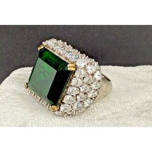 Rhinestone Ring Green Silver Tone Large Cocktail Signed Size 9